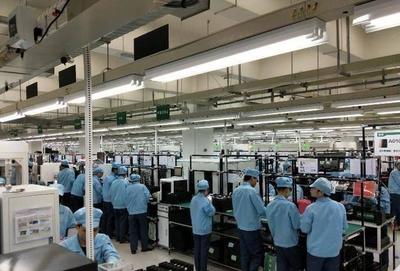 互聯(lián)網(wǎng)品牌扎堆線下渠道，卻為何還是干不過OPPO？